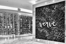 Quellenhof Weinschrank 78 sw web